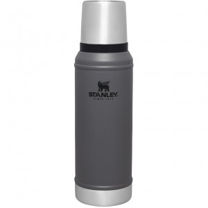 Stanley Classic Legendary Vacuum Insulated Bottle | 1.0 QT Charcoal | 356287ZHW