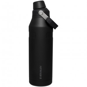 Stanley IceFlow™ Bottle with Fast Flow Lid | 50 OZ Noir | 634120TRG